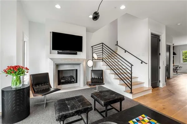 $10,000 | 661 Auburn Avenue Northeast, Unit 16, Atlanta, GA 30312