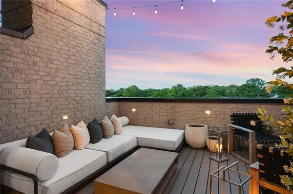 $10,000 | 661 Auburn Avenue Northeast, Unit 16, Atlanta, GA 30312