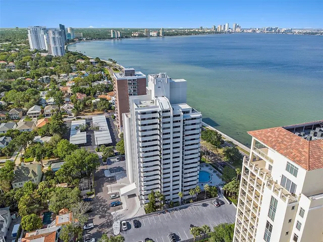 $769,000 | 4141 Bayshore Boulevard, Unit 1204, Tampa, FL 33611