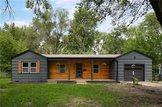 $239,500 | 5718 Edith Avenue, Kansas City, KS 66104