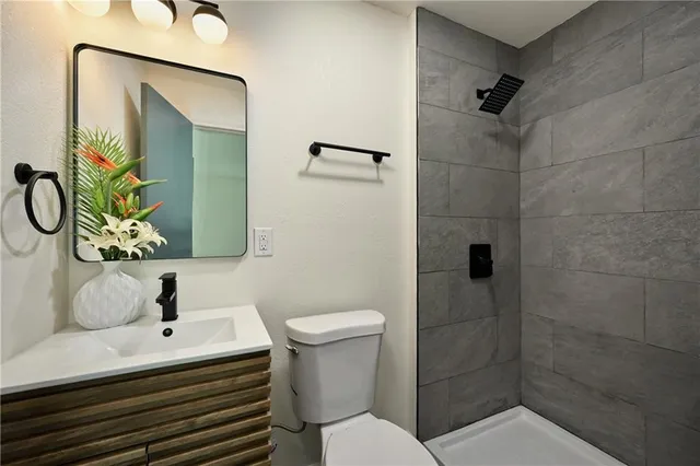 $239,500 | 5718 Edith Avenue, Kansas City, KS 66104