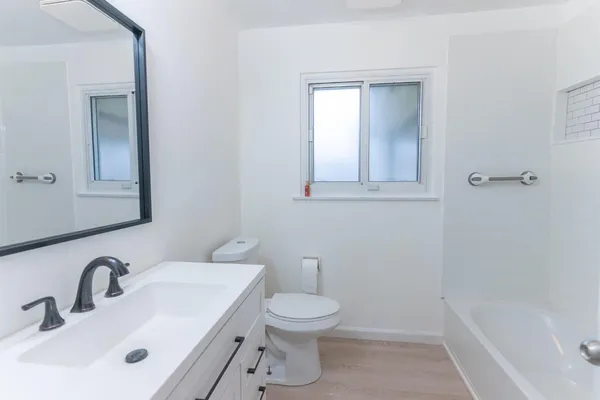 $359,999 | 4883 East Michigan Avenue, Fresno, CA 93703