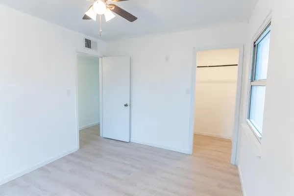 $359,999 | 4883 East Michigan Avenue, Fresno, CA 93703