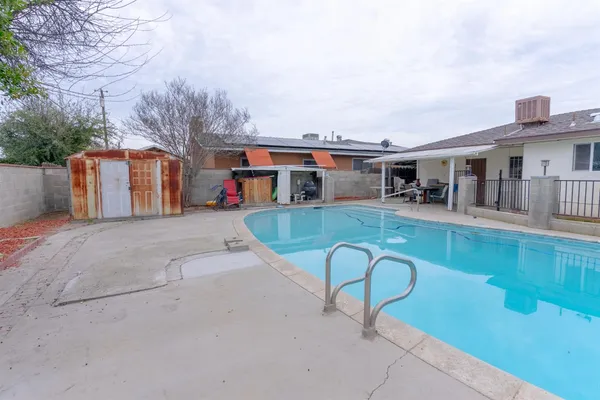 $359,999 | 4883 East Michigan Avenue, Fresno, CA 93703