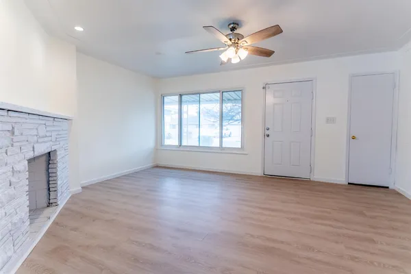 $359,999 | 4883 East Michigan Avenue, Fresno, CA 93703
