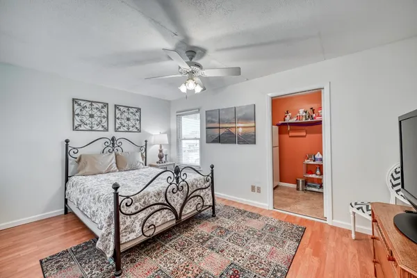 $399,999 | 806 Highcrest Drive, Unit 19, Granite Shoals, TX 78654