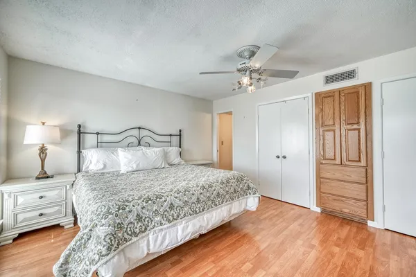 $399,999 | 806 Highcrest Drive, Unit 19, Granite Shoals, TX 78654