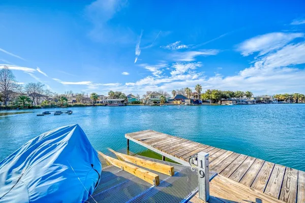 $399,999 | 806 Highcrest Drive, Unit 19, Granite Shoals, TX 78654