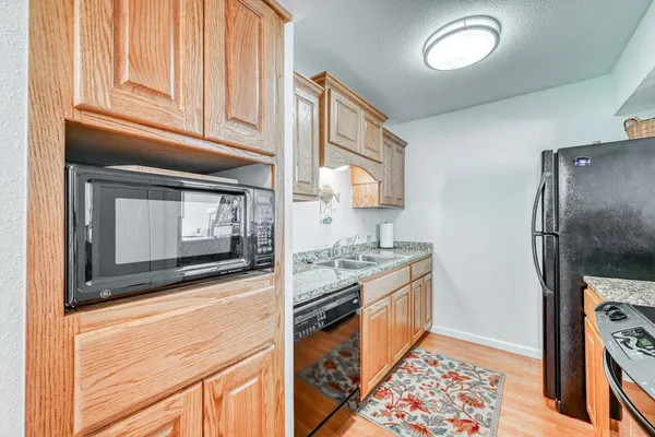 $399,999 | 806 Highcrest Drive, Unit 19, Granite Shoals, TX 78654