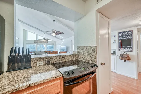 $399,999 | 806 Highcrest Drive, Unit 19, Granite Shoals, TX 78654