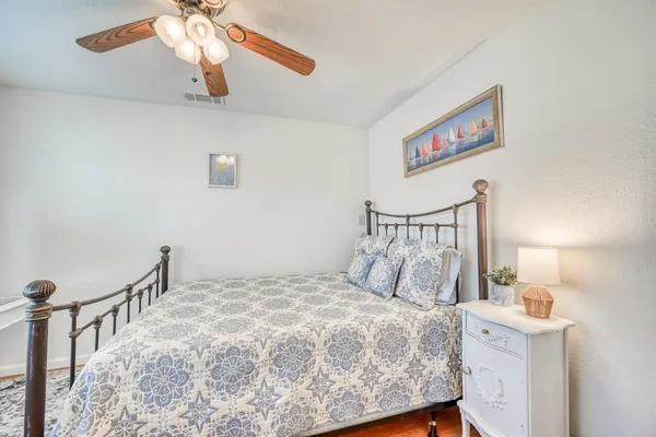 $399,999 | 806 Highcrest Drive, Unit 19, Granite Shoals, TX 78654