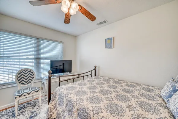 $399,999 | 806 Highcrest Drive, Unit 19, Granite Shoals, TX 78654