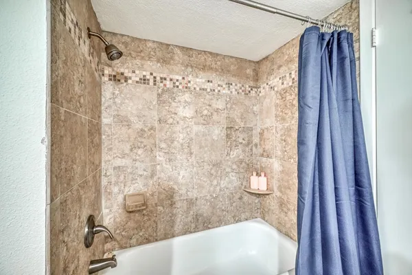 $399,999 | 806 Highcrest Drive, Unit 19, Granite Shoals, TX 78654