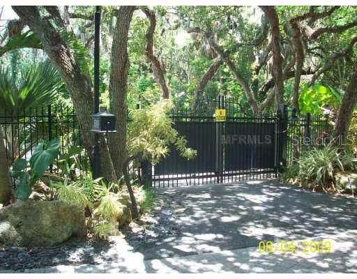 5301 Hidden Harbor Road Sarasota, FL 34242 - Photo 8 of 8 Entrance