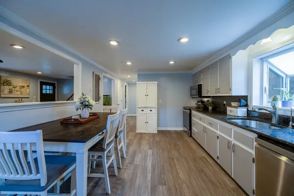 $395,000 | 160 Stafford Road, Holland, MA 01521