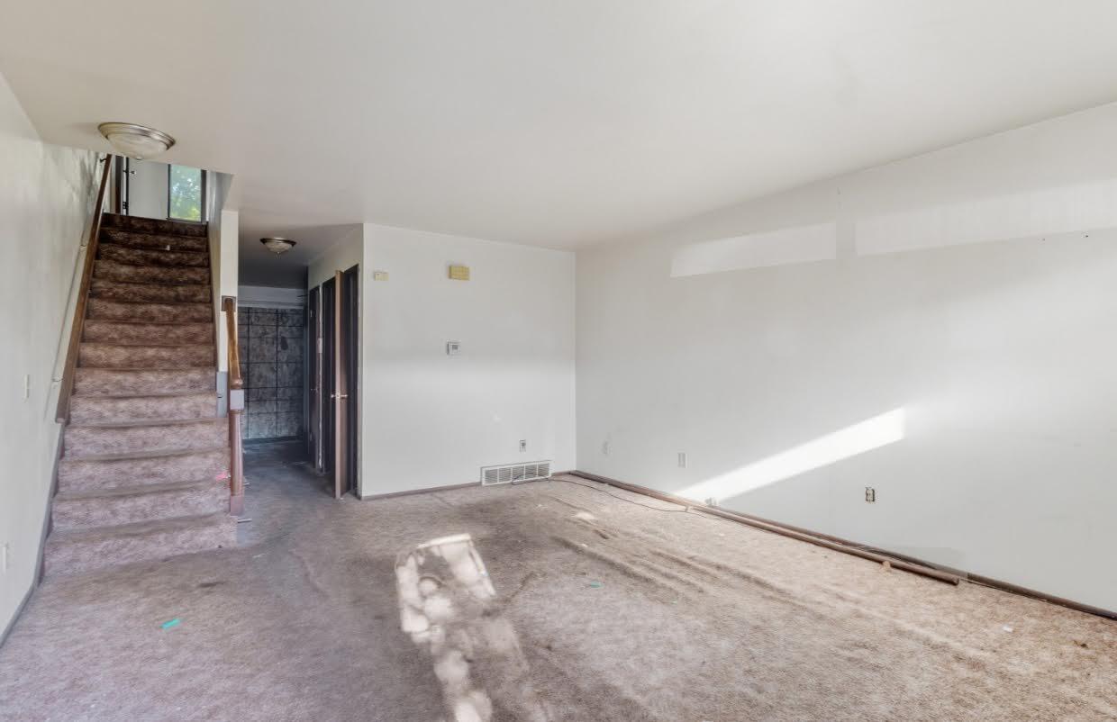 6254 West Port Avenue, Unit C18 Milwaukee, WI 53223 - Photo 3 of 17 Img82