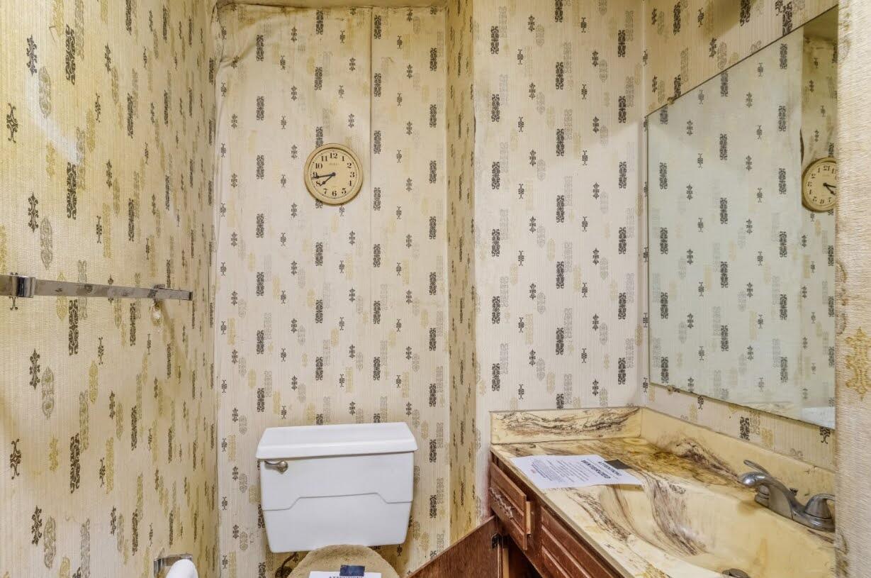 6254 West Port Avenue, Unit C18 Milwaukee, WI 53223 - Photo 5 of 17 Img84