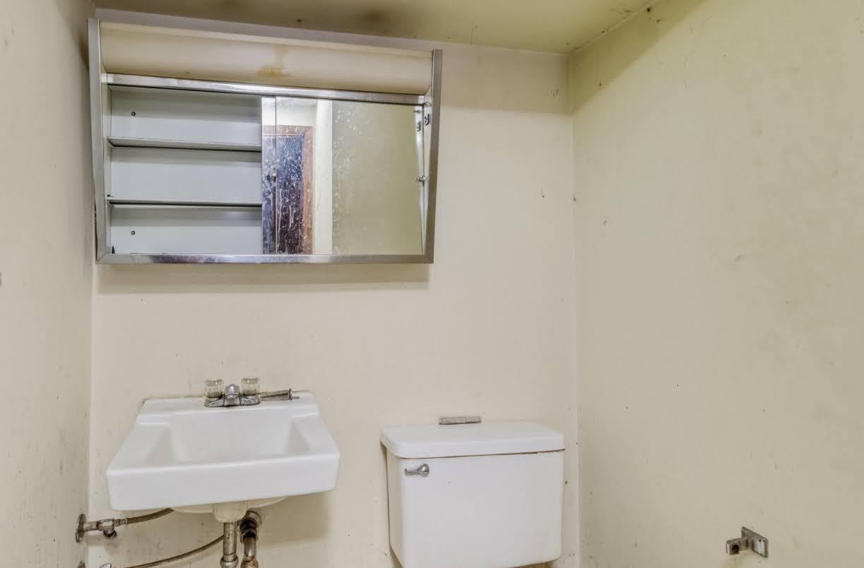 6254 West Port Avenue, Unit C18 Milwaukee, WI 53223 - Photo 9 of 17 Img88