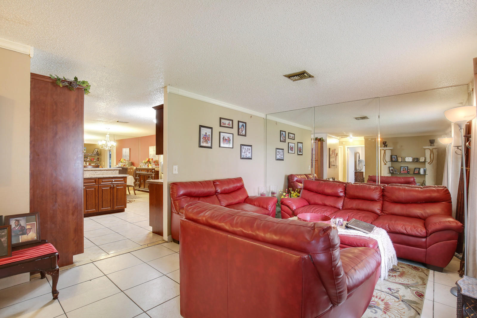 2304 Z Terrace Riviera Beach, FL 33404 - Photo 5 of 16 05_Image_5_of_16_mls