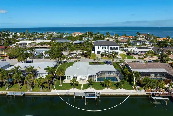 $2,095,000 | 616 Foxworth Lane, Holmes Beach, FL 34217