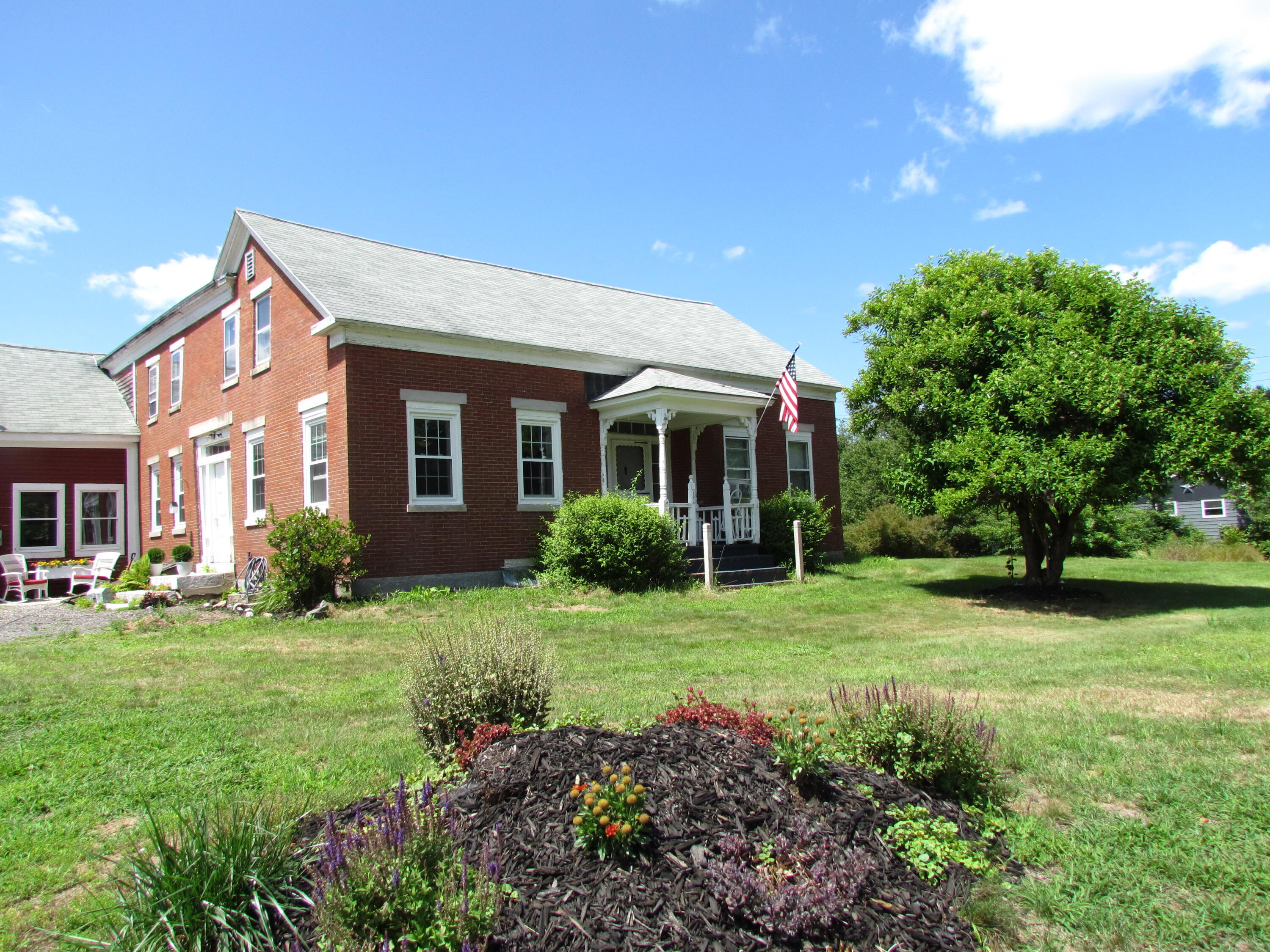 53 Ferry Road Lisbon, ME 04250 - Photo 11 of 50 Red Brick Cape