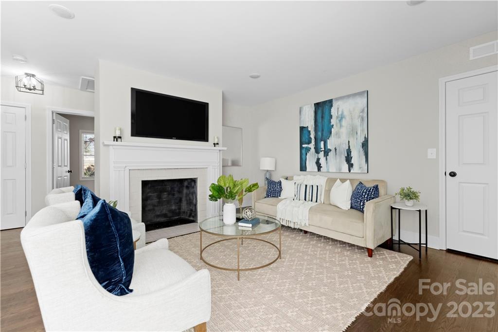 556 Bowman Road Charlotte, NC 28217 - Photo 2 of 25 Gallery Image 2