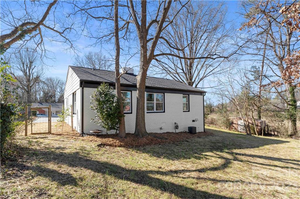 556 Bowman Road Charlotte, NC 28217 - Photo 24 of 25 Gallery Image 24