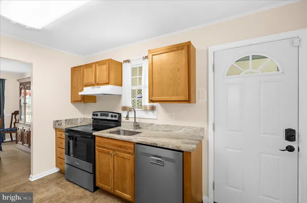 $425,000 | 2450 Shawnee Lane, Waldorf, MD 20601