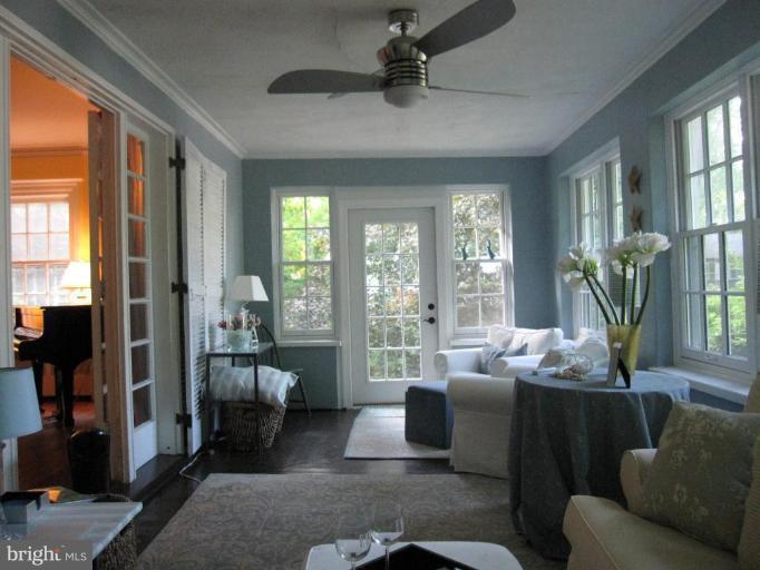 12 Elmwood Road Baltimore, MD 21210 - Photo 14 of 25 Solarium