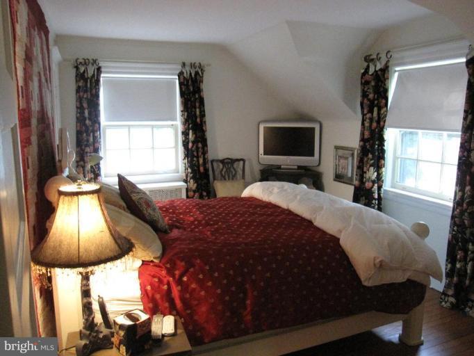 12 Elmwood Road Baltimore, MD 21210 - Photo 9 of 25 Bedroom #2