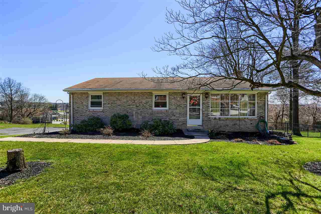 38 Merrin Road York, PA 17402 - Photo 1 of 24 Gallery Image 1