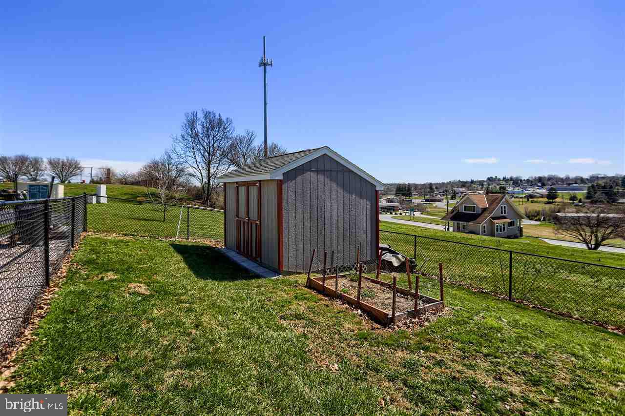 38 Merrin Road York, PA 17402 - Photo 23 of 24 Gallery Image 23
