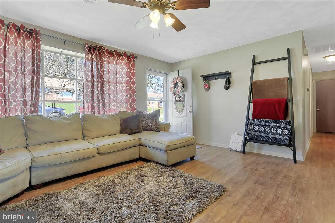 38 Merrin Road York, PA 17402 - Photo 6 of 24 Gallery Image 6