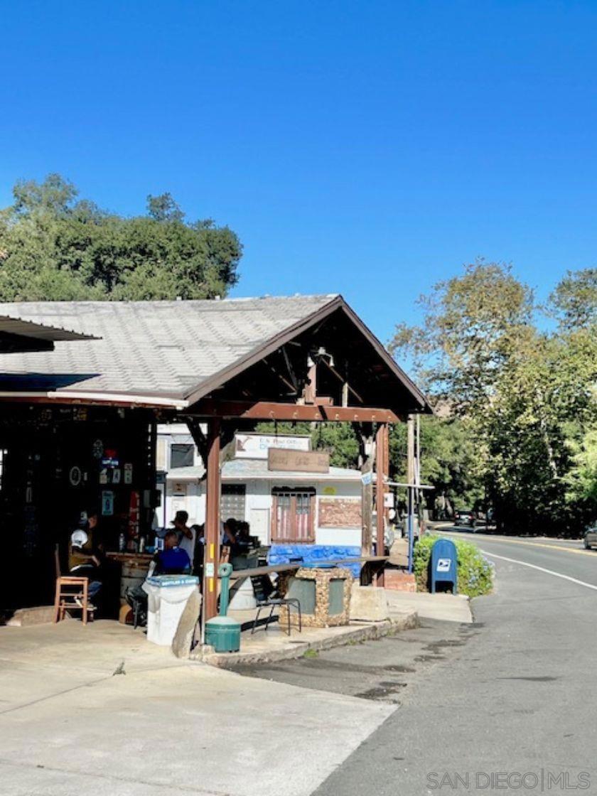 Dulzura Jamul, CA 91917 - Photo 12 of 14 Market and Restaurant nearby