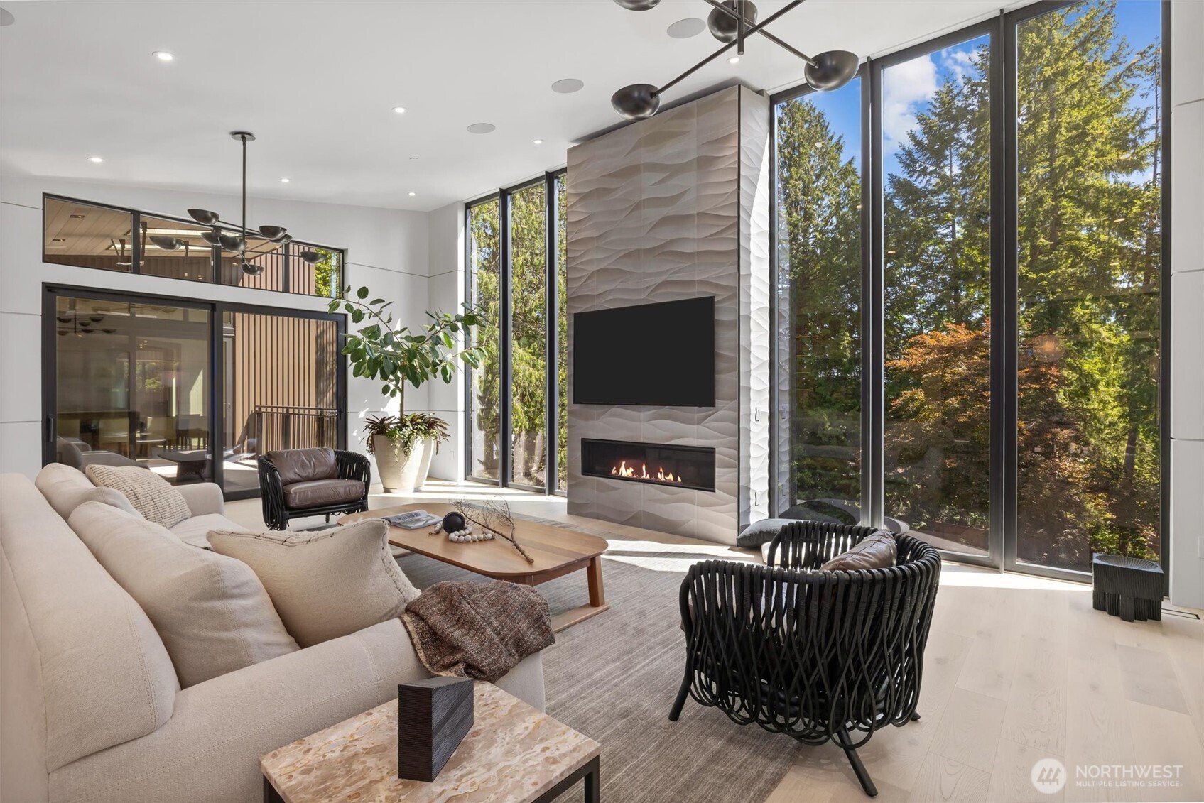 204 Northside Road Bellevue, WA 98004 - Photo 11 of 40