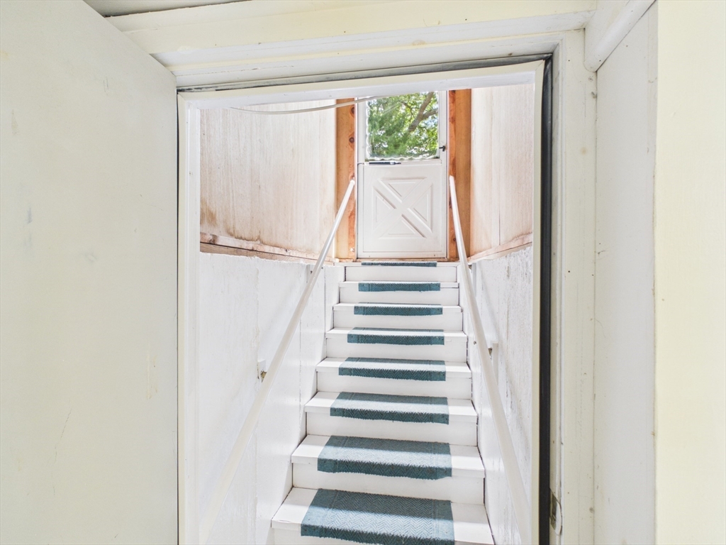 41 Essex Road Sharon, MA 02067 - Photo 33 of 42
