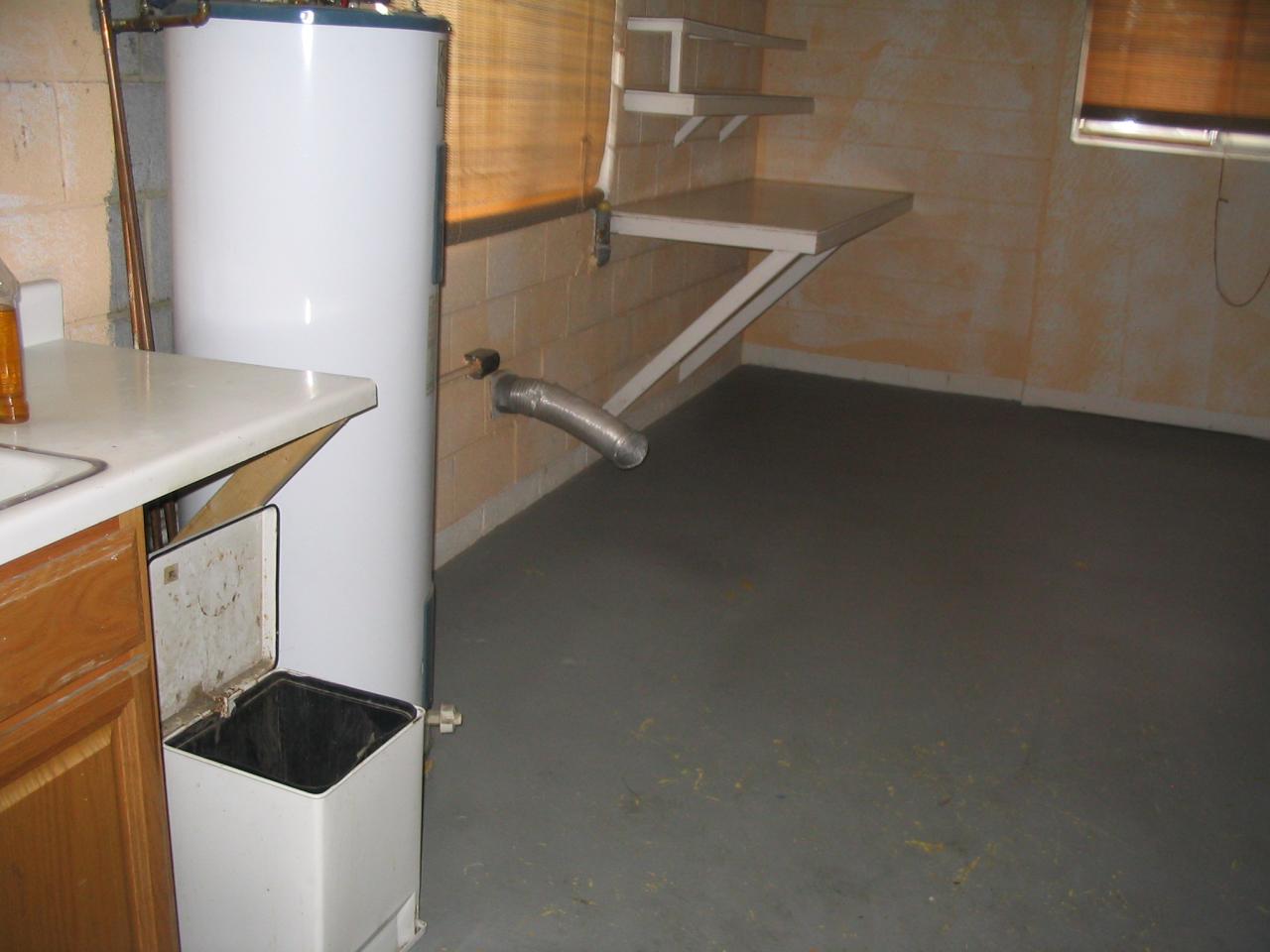 3235 Rasmont Road Roanoke, VA 24018 - Photo 12 of 15 Laundry Room