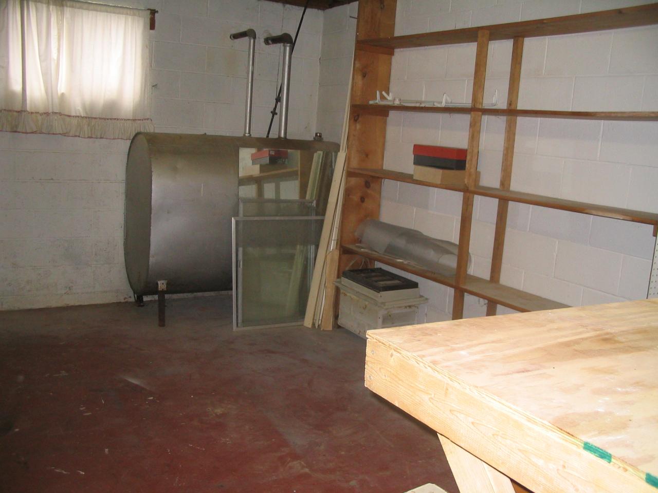 3235 Rasmont Road Roanoke, VA 24018 - Photo 13 of 15 Workshop