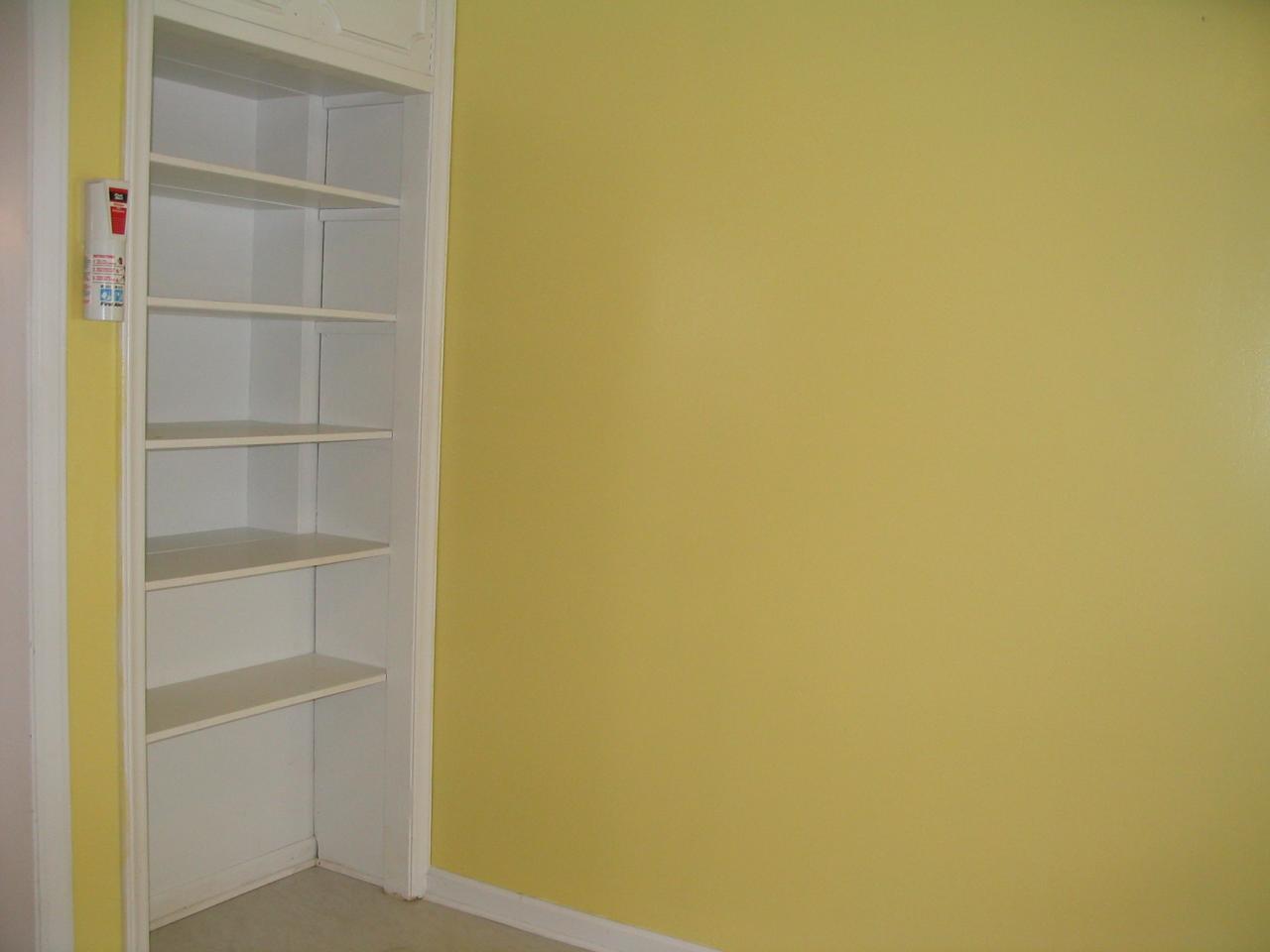 3235 Rasmont Road Roanoke, VA 24018 - Photo 4 of 15 Pantry
