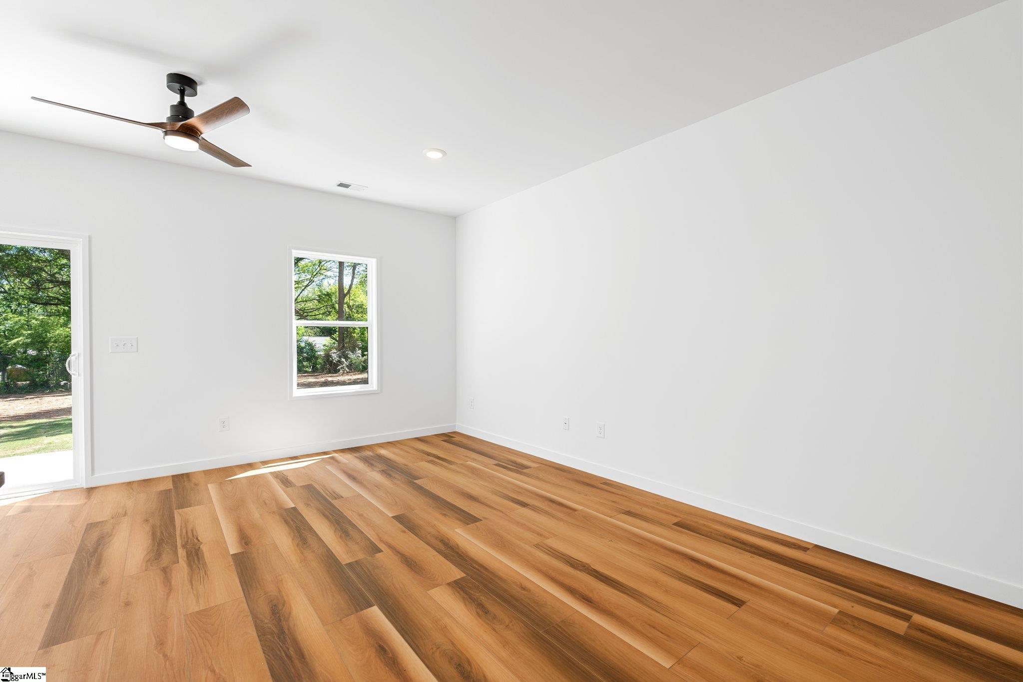 307 Donaldson Road Greenville, SC 29605 - Photo 12 of 31