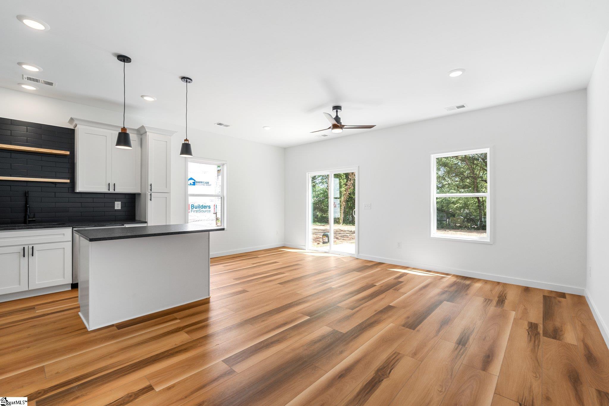 307 Donaldson Road Greenville, SC 29605 - Photo 5 of 31