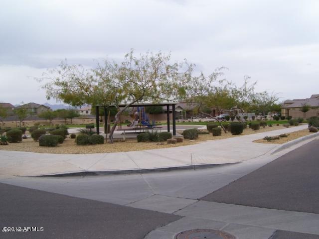 2426 West Gaby Road Phoenix, AZ 85041 - Photo 3 of 9 PARK