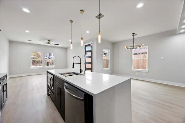 $2,075 | 8310 Mariah Street, Unit B, Houston, TX 77051