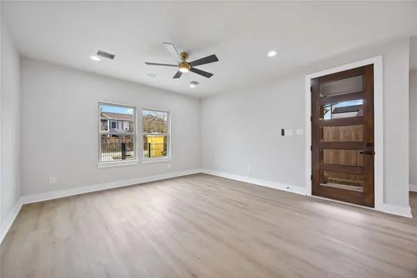 $2,075 | 8310 Mariah Street, Unit B, Houston, TX 77051
