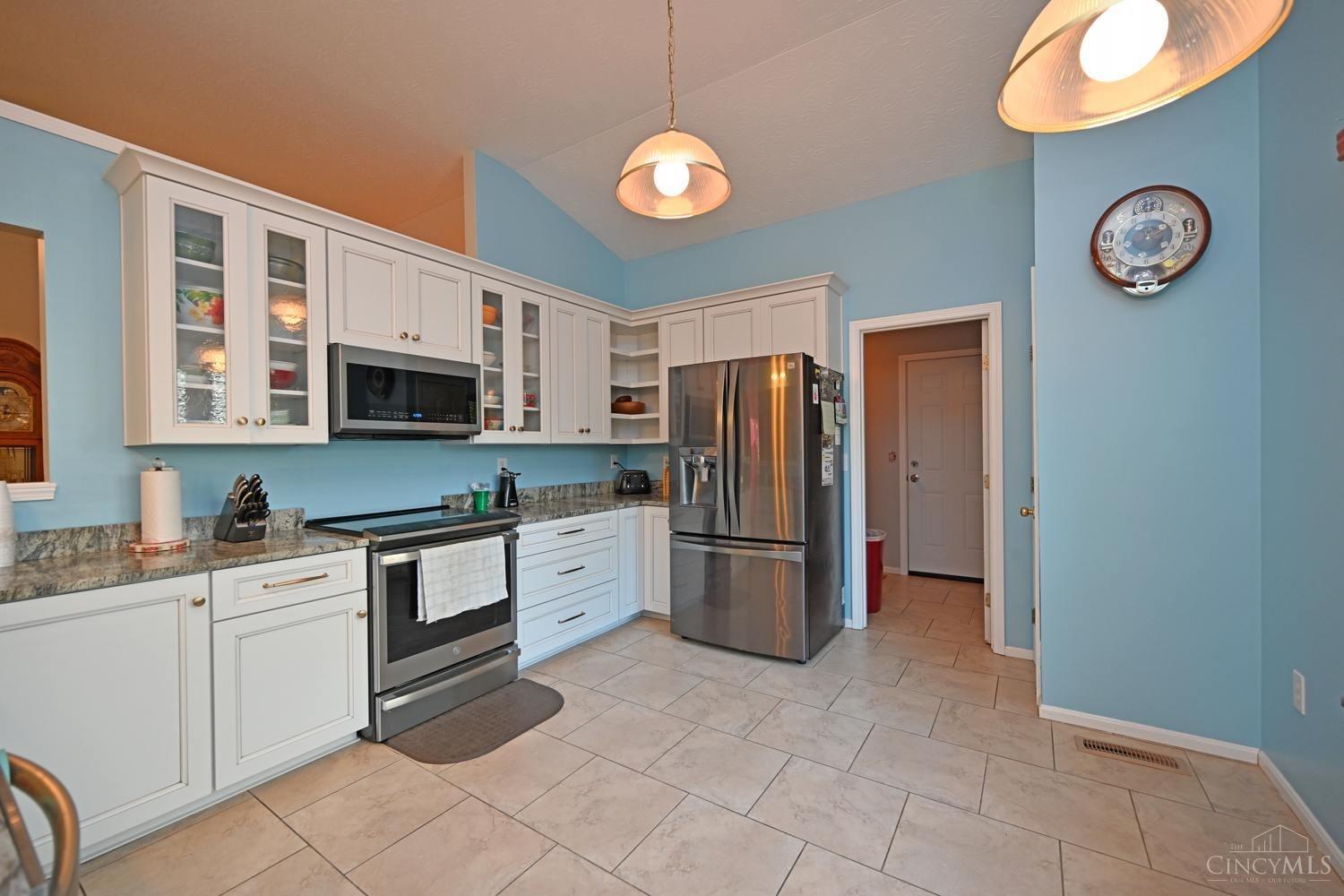 1565 Creekside Road Amelia, OH 45102 - Photo 11 of 43 Gallery Image 11