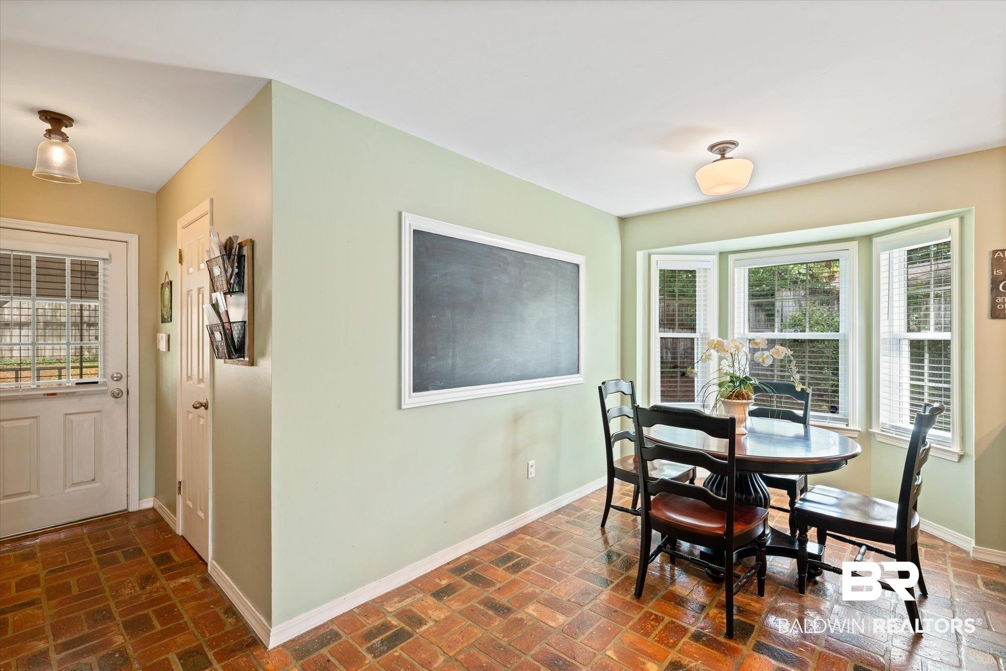 1054 Aberdeen Court North Mobile, AL 36609 - Photo 15 of 30