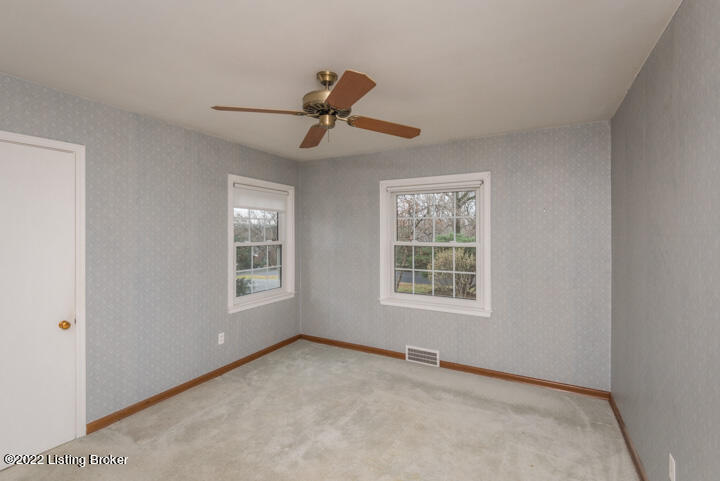 513 Brookview Road Louisville, KY 40207 - Photo 23 of 68 004
