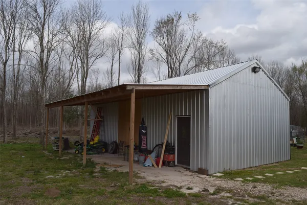 $249,000 | 165 Hay Meadow Lane, Shepherd, TX 77371