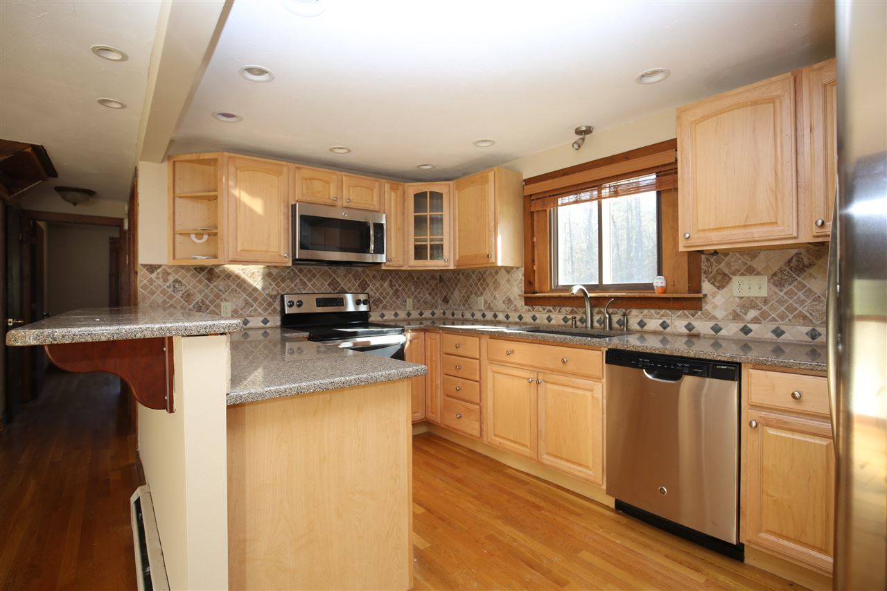 47 Truell Road Hollis, NH 03049 - Photo 5 of 29