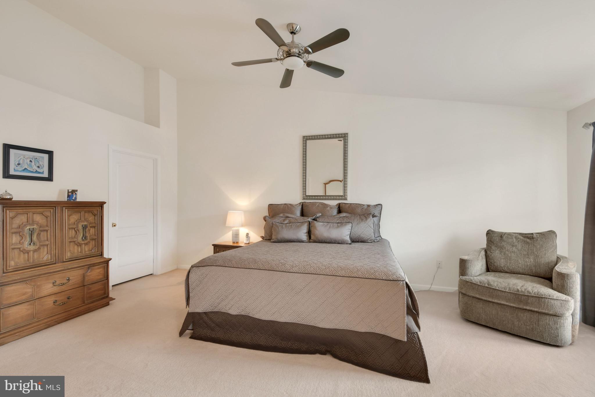 25523 Beresford Drive Chantilly, VA 20152 - Photo 14 of 48 Beautiful Owner's Suite